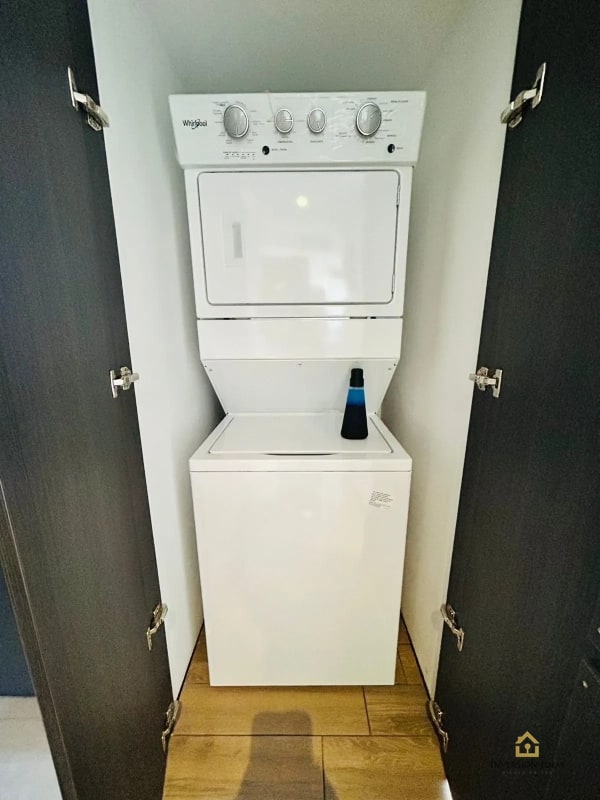 Apartamento Amueblado en Edificio Inara | 2 Hab + 2 Baños | $1,050 - 4