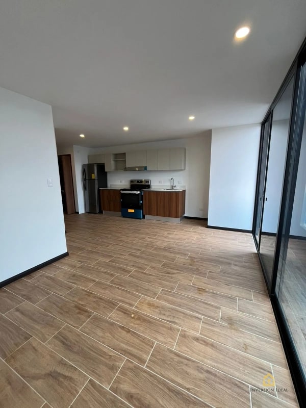 Rento Apto de 1 Habitación en Edificio Esseza, Zona 13 / $900 - 7
