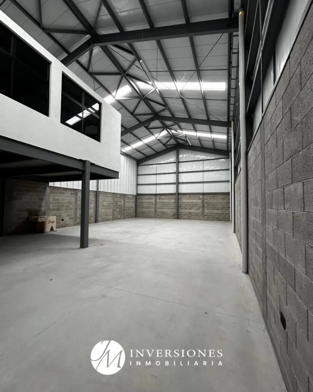 ofibodega en renta en Villa Canales - Image 1