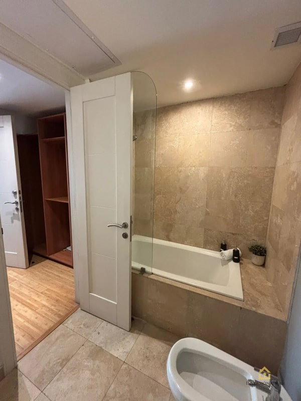 Apto Amueblado 2 Hab + Cuarto de Serv. $2,500 | Edificio Atrium Zona 10 - 2