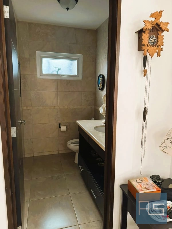 *Casa amplia de 4 hab en VENTA,  La Fontana 2, Carretera a El Salvador* — Casa en Venta en La Fontana II, Carretera a El Salvador, Guatemala, Ciudad — foto 14 de 17