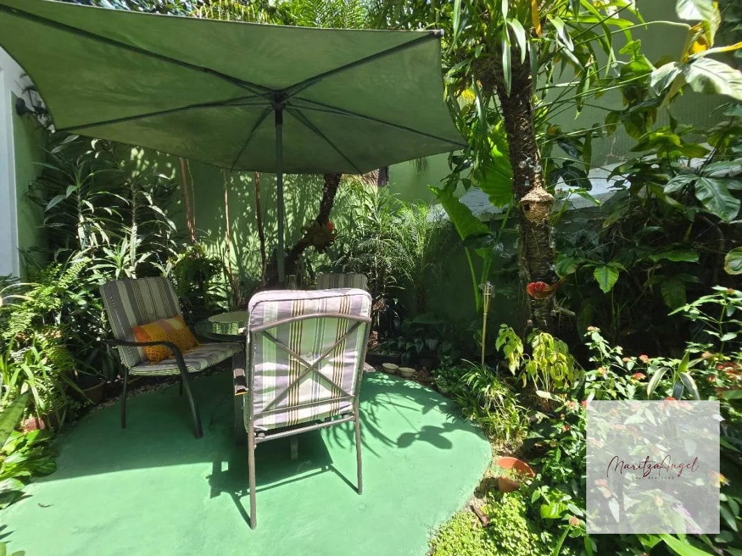CASA EN VENTA EN ZONA 10 - 13