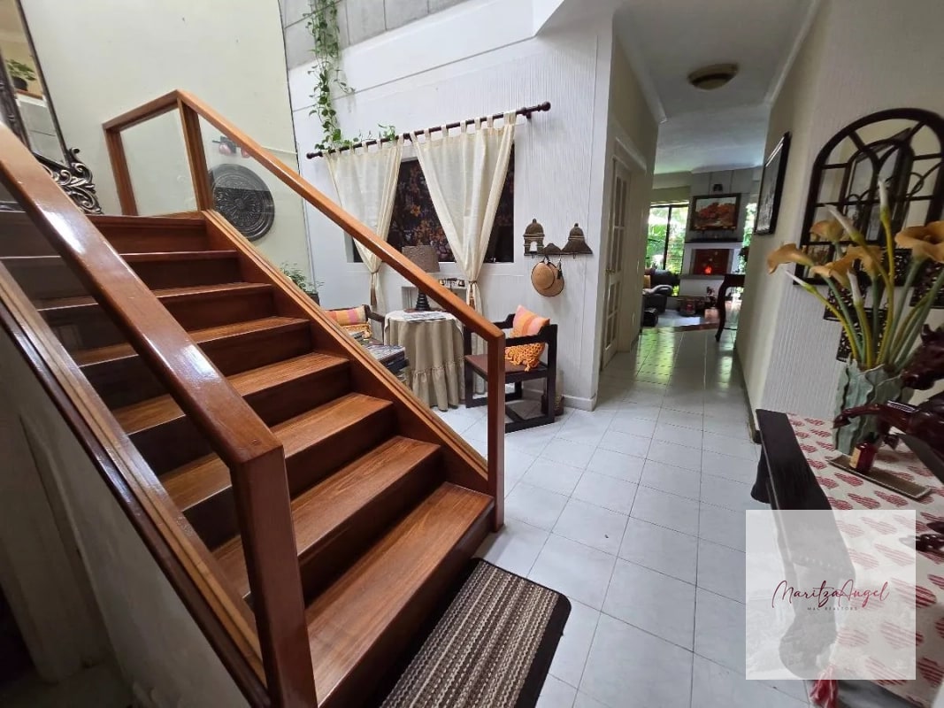 CASA EN VENTA EN ZONA 10 - 7