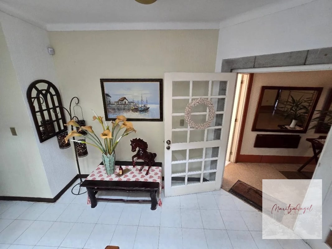 CASA EN VENTA EN ZONA 10 - 6
