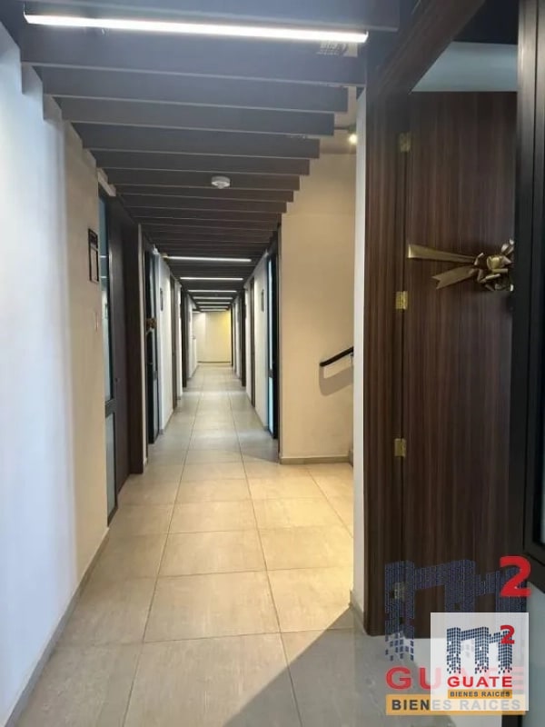 Oficina en Renta, Zona 04 (R10220) - 1