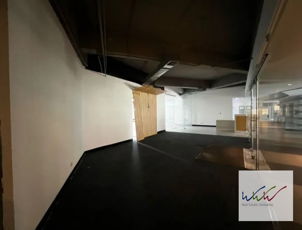Rento Local Comercial de 208m2 en Design Center, Zona 10 - 7