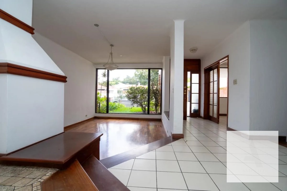 Casa en venta – Carretera a El Salvador, km 16.5 - 15