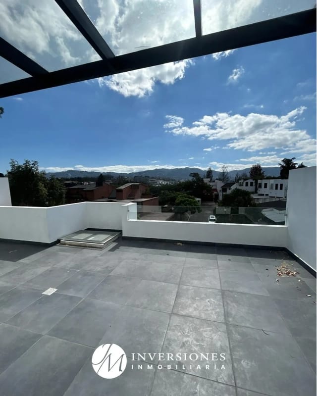 casa en venta en zona 13 - Image 3