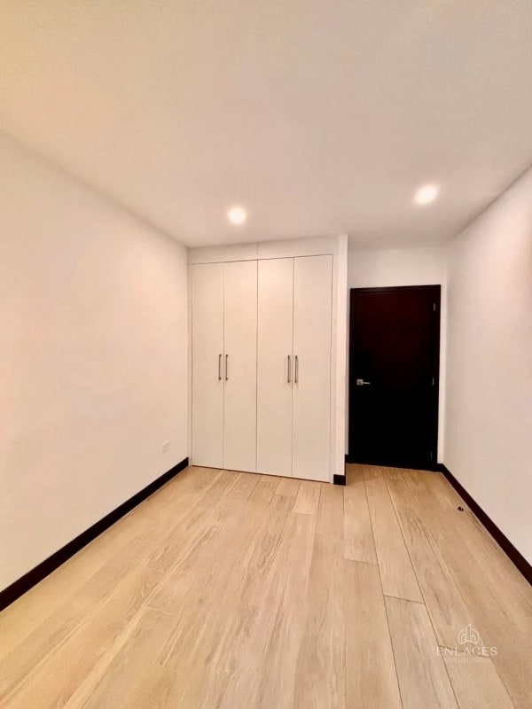 Zona 13 • Apartamento con Jardín en Renta • Iridia Elgin - 8