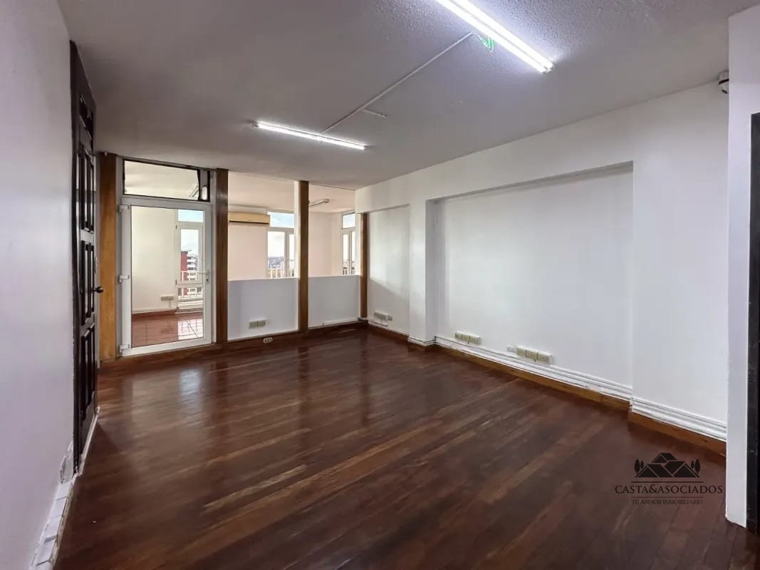 OFICINAS EN RENTA EN ZONA 9 — Oficina en Alquiler en Zona 9, Guatemala, Ciudad — foto 3 de 16