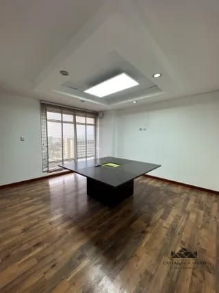 OFICINAS EN RENTA EN ZONA 9 — Oficina en Alquiler en Zona 9, Guatemala, Ciudad — miniatura 6 de 16