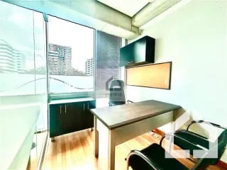 Oficina en renta, Edificio Platina zona 10 — Oficina en Alquiler en Zona 10, Guatemala, Ciudad — miniatura 4 de 17