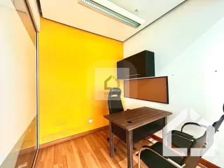 Oficina en renta, Edificio Platina zona 10 — Oficina en Alquiler en Zona 10, Guatemala, Ciudad — miniatura 3 de 17