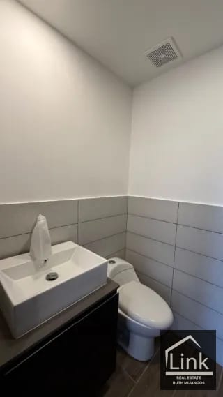 RENTA DE APARTAMENTO ZONA 15 AMUEBLADO — Apartamento en Alquiler en Kiintea, Zona 15, Guatemala, Ciudad — miniatura 4 de 11