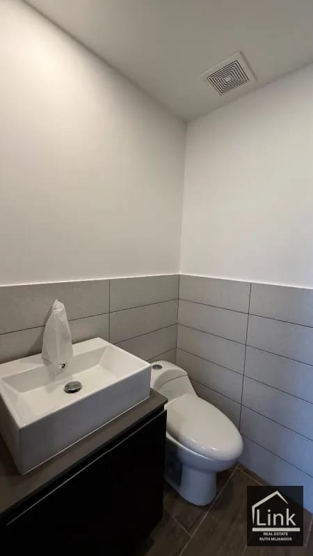 RENTA DE APARTAMENTO ZONA 15 AMUEBLADO — Apartamento en Alquiler en Kiintea, Zona 15, Guatemala, Ciudad — foto 4 de 11