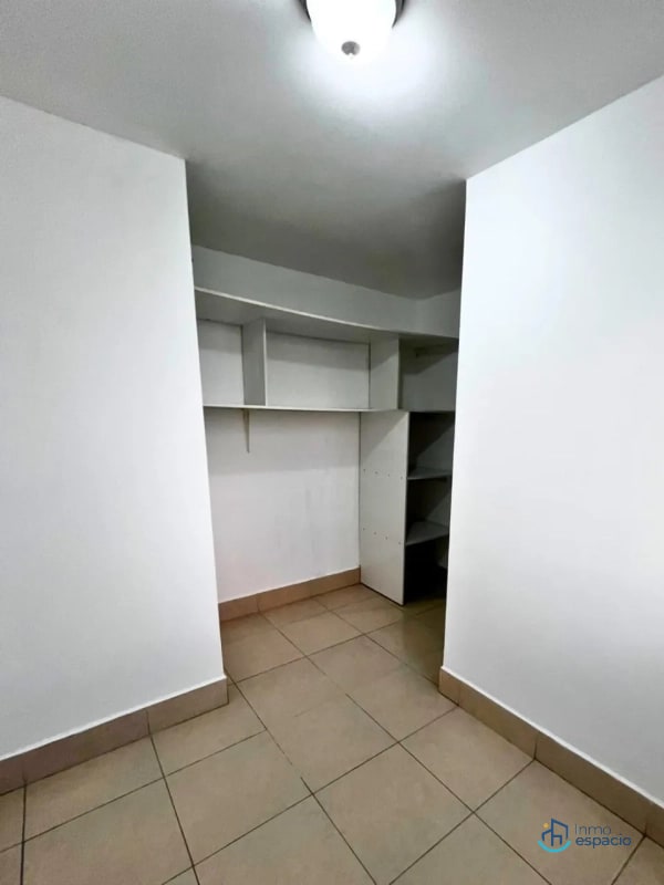 Penthouse en Alquiler – Zona 10 - 8
