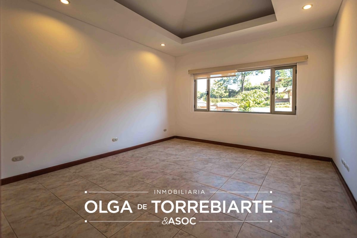 Casa en Villa Serena, Muxbal — Casa en Alquiler en Muxbal, Guatemala, Ciudad — foto 4 de 17