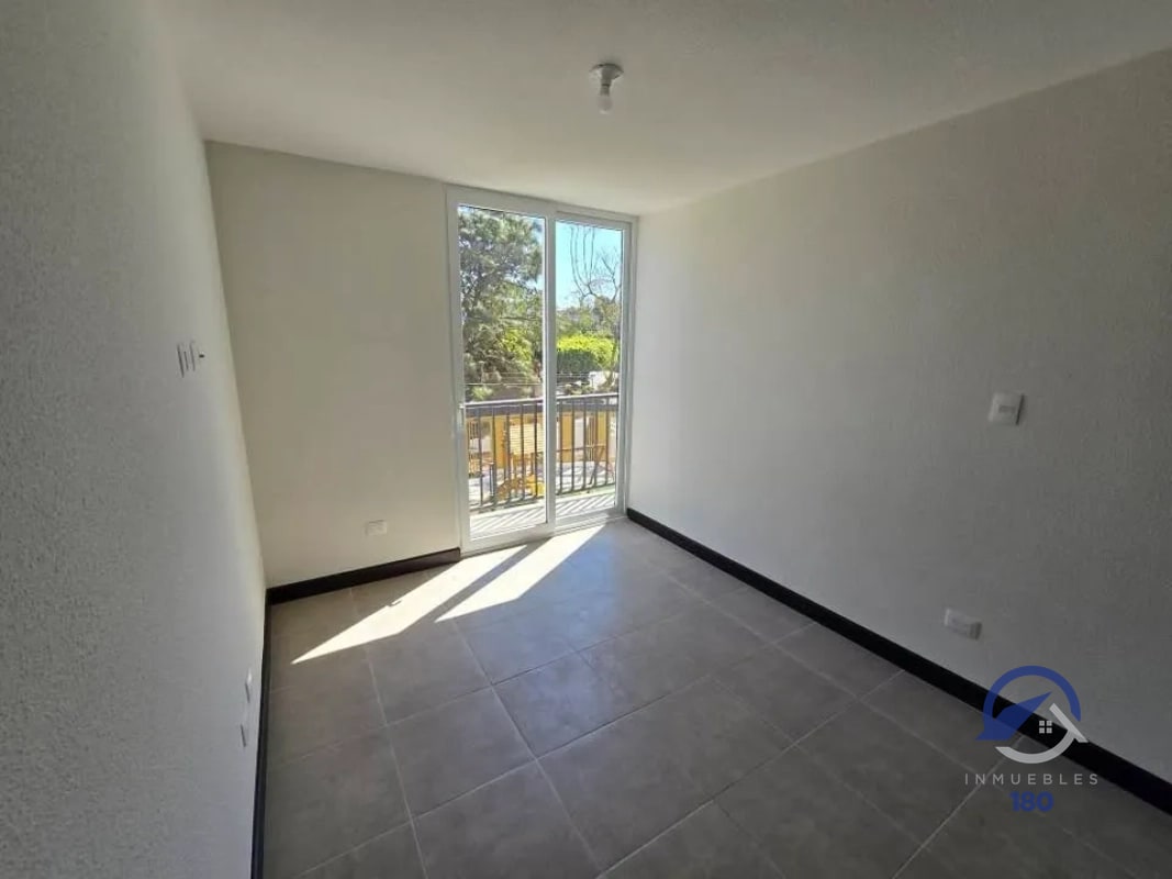 Apartamento en renta en Esenta Apartamentos, zona 12, cerca de la USAC - 12