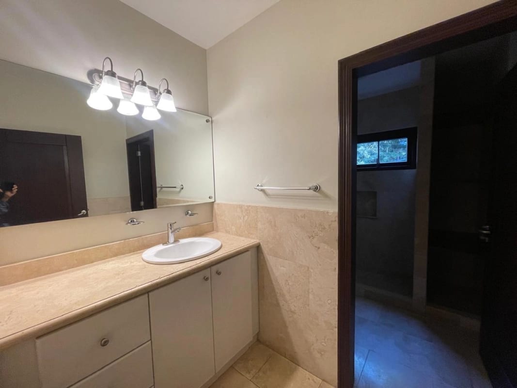 MUXBAL CASA VENTA, 554 MTS2, 3 DORMITORIOS, ESTUDIO O DORMITORIO CON BAÑO COMPLETO $650,000 — Casa en Venta en Muxbal, Guatemala, Ciudad — foto 11 de 13