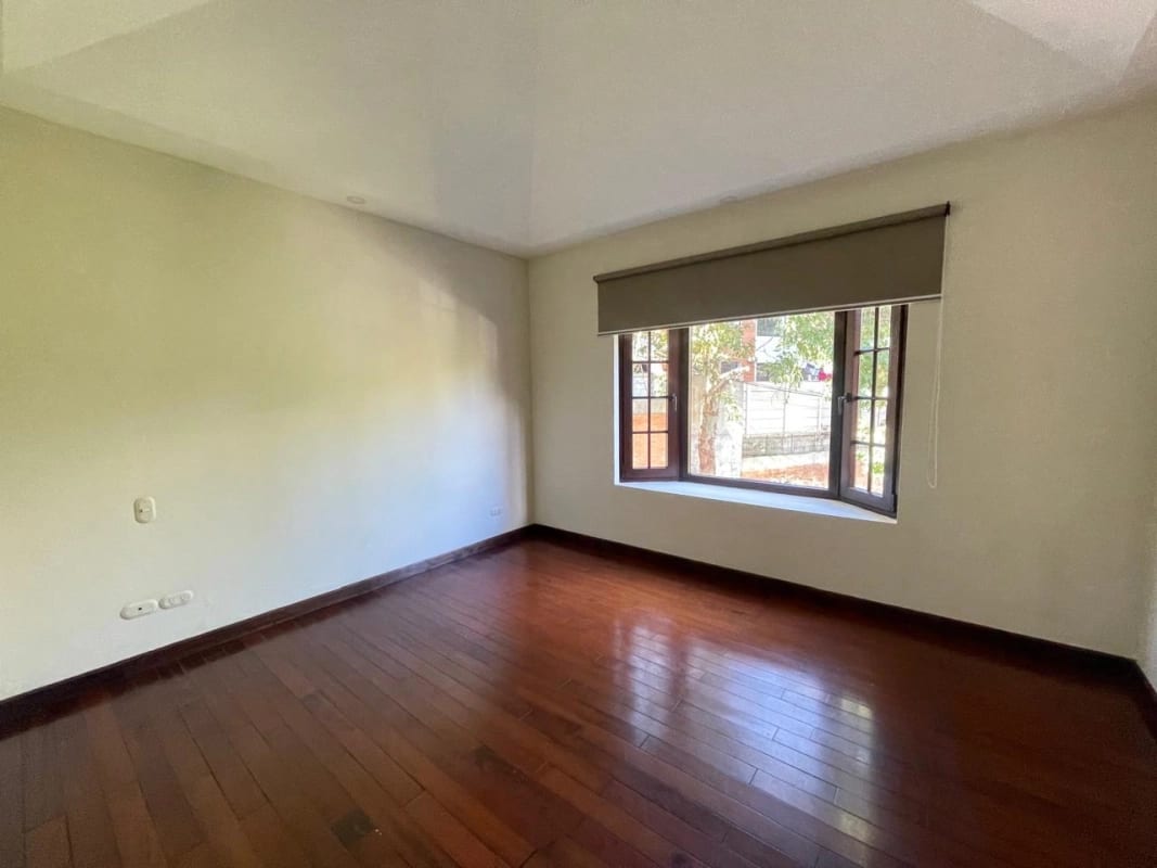 MUXBAL CASA VENTA, 554 MTS2, 3 DORMITORIOS, ESTUDIO O DORMITORIO CON BAÑO COMPLETO $650,000 — Casa en Venta en Muxbal, Guatemala, Ciudad — foto 10 de 13