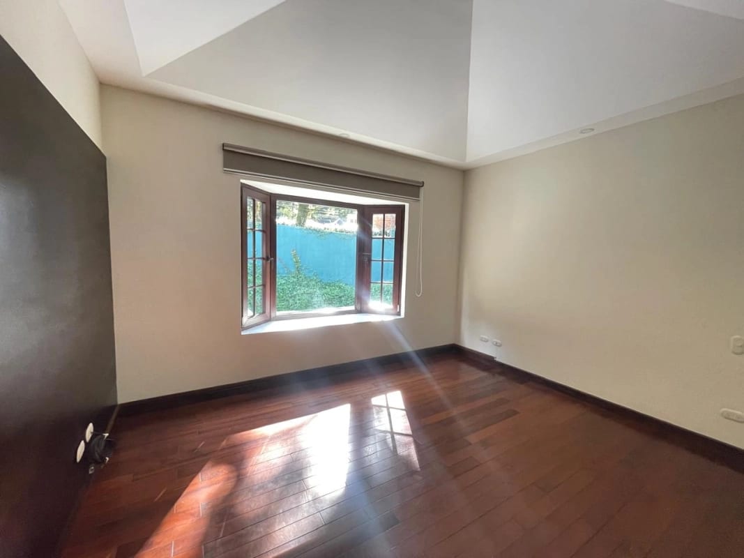 MUXBAL CASA VENTA, 554 MTS2, 3 DORMITORIOS, ESTUDIO O DORMITORIO CON BAÑO COMPLETO $650,000 — Casa en Venta en Muxbal, Guatemala, Ciudad — foto 8 de 13
