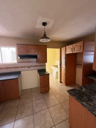 Residencia carretera el salvador km 17.5 / ADA — Casa en Venta en Arrazola II, Carretera a El Salvador, Guatemala, Ciudad — miniatura 4 de 7
