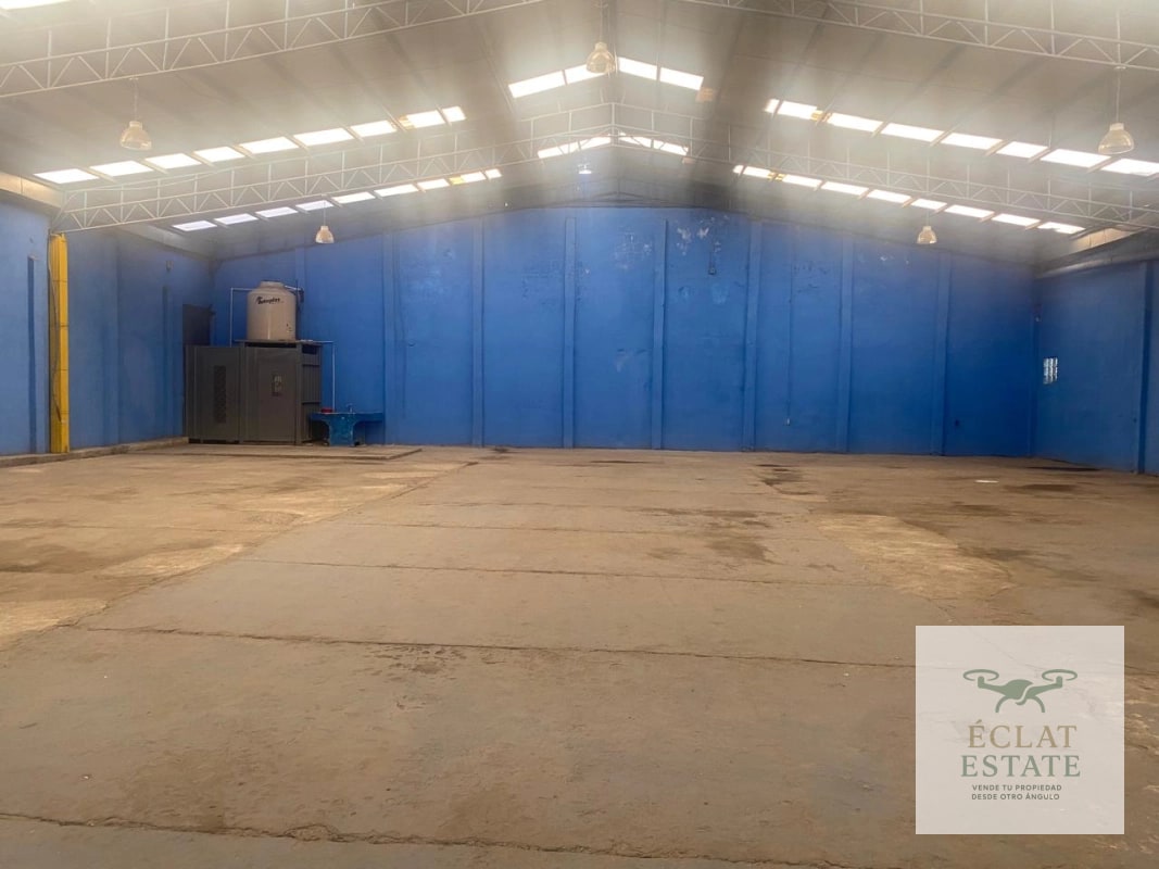 Bodega en Renta Zona 11 | Final Calzada Aguilar Batres - 1