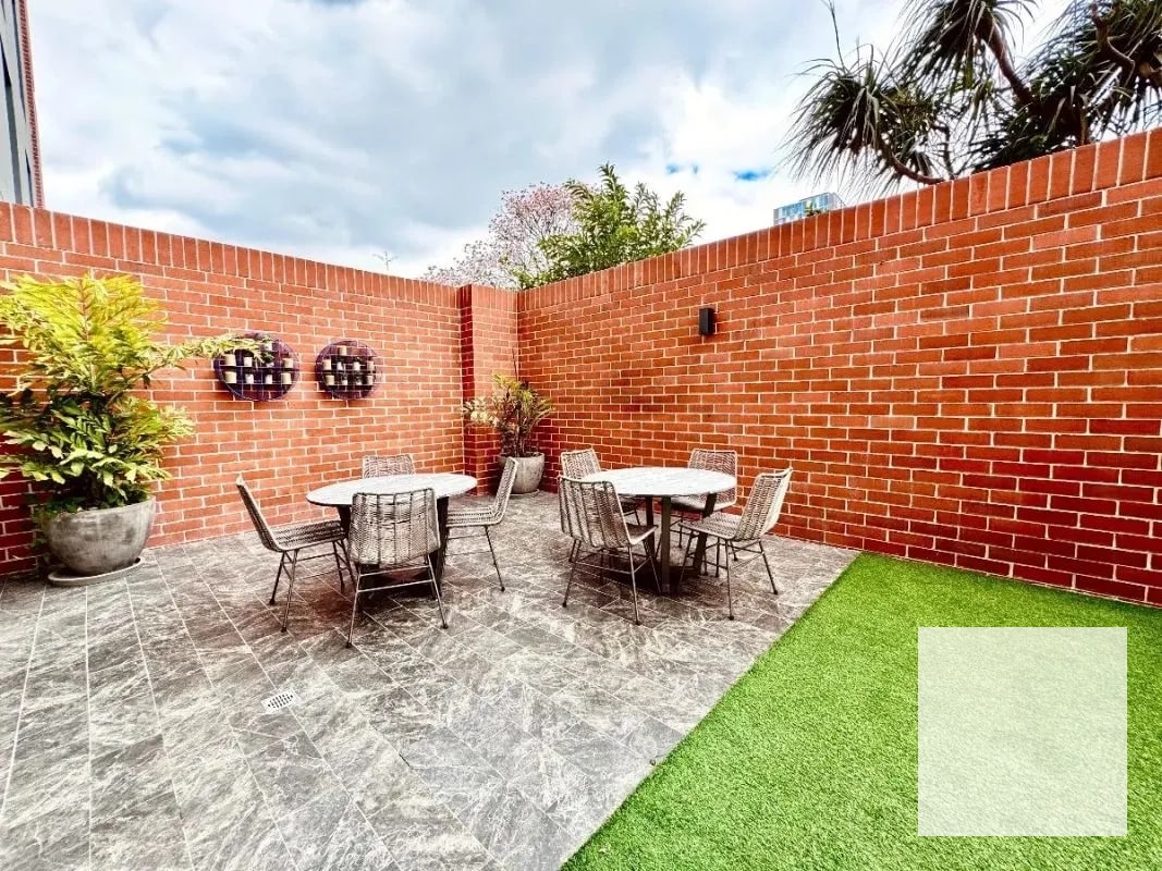 Moderno apartamento en el corazón de zona 10 - 4