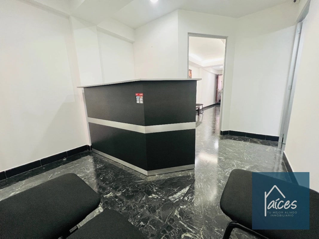 Clínica Odontológica en VENTA en Zona 10 (D) - 15