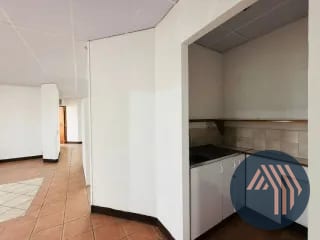 ALQUILER DE OFICINA TABICADA 154MT2 - MURANO CENTER, ZONA 10 — Oficina en Alquiler en Murano Center, Zona 10, Guatemala, Ciudad — miniatura 10 de 13