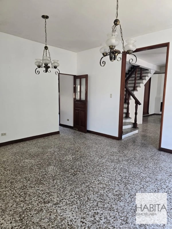 Propiedad en Alquiler para Oficinas o Negocio, San Cristóbal zona 8 de Mixco - 17