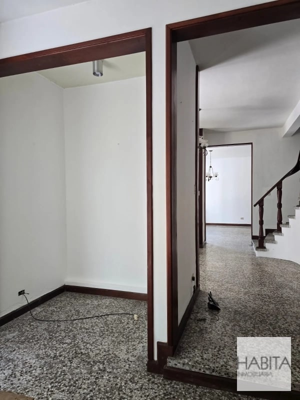 Propiedad en Alquiler para Oficinas o Negocio, San Cristóbal zona 8 de Mixco - 9