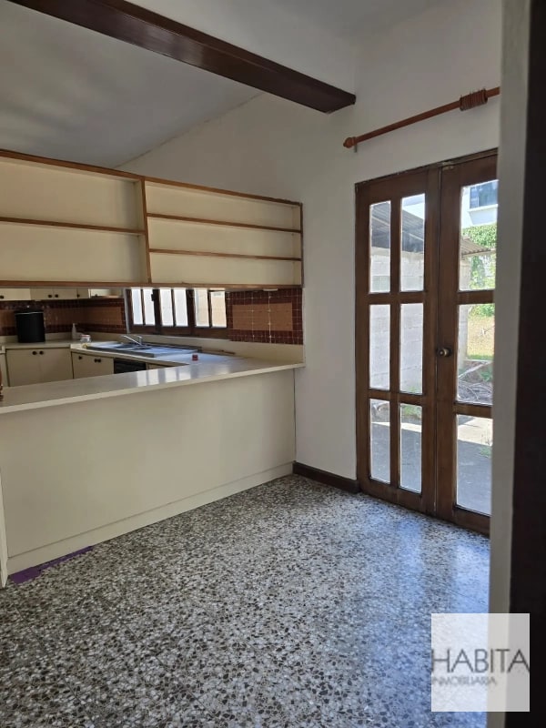 Propiedad en Alquiler para Oficinas o Negocio, San Cristóbal zona 8 de Mixco - 7