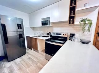 APARTAMENTO AMUEBLADO EN RENTA ZONA 14 - CONDADO CATORCE — Apartamento en Alquiler en Condado La Villa, Zona 14, Guatemala, Ciudad — miniatura 7 de 17