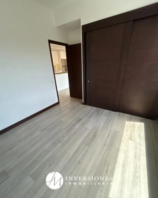 Apartamento en renta Con Linea Blanca en zona 14 — Apartamento en Alquiler en Zona 14, Guatemala, Ciudad — miniatura 5 de 17