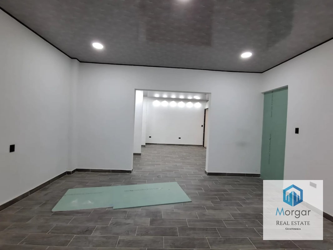 Local comercial en zona 10 - 2