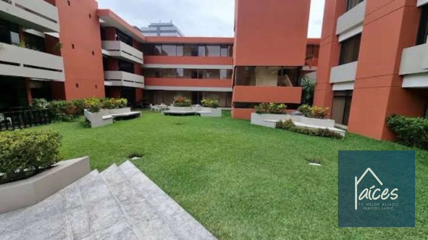 Townhouse/apto en venta VILLA REAL Zona 10 (D) - 2