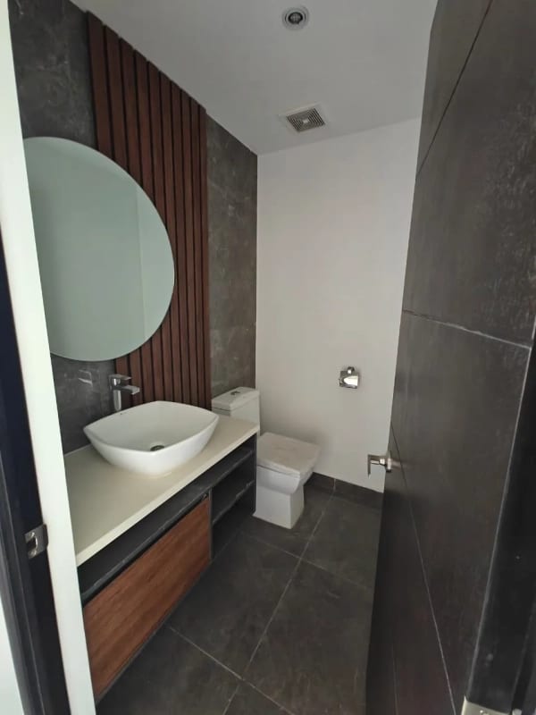 CLÍNICA MÉDICA EN VENTA – EDIFICIO RENOVATI | ZONA 10 — Clínica en Venta en Renovati, Zona 10, Guatemala, Ciudad — foto 3 de 7