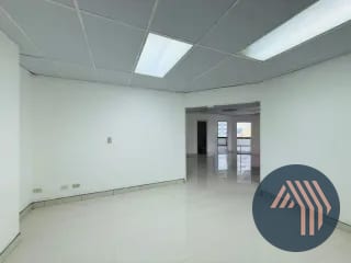 ALQUILER DE OFICINA TABICADA 185MT2 - MURANO CENTER, ZONA 10 — Oficina en Alquiler en Murano Center, Zona 10, Guatemala, Ciudad — miniatura 1 de 11