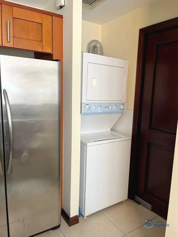 Apartamento en Alquiler – Casa Rialto, Zona 14 - 14