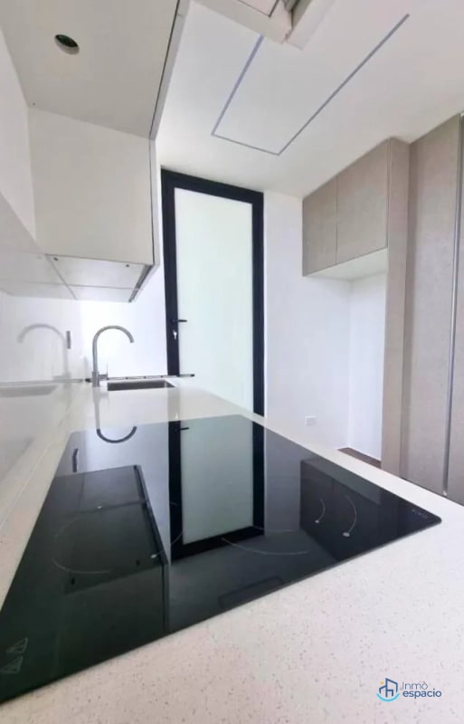 Apartamento en Alquiler – Edificio Roselló Zona 13 - 1