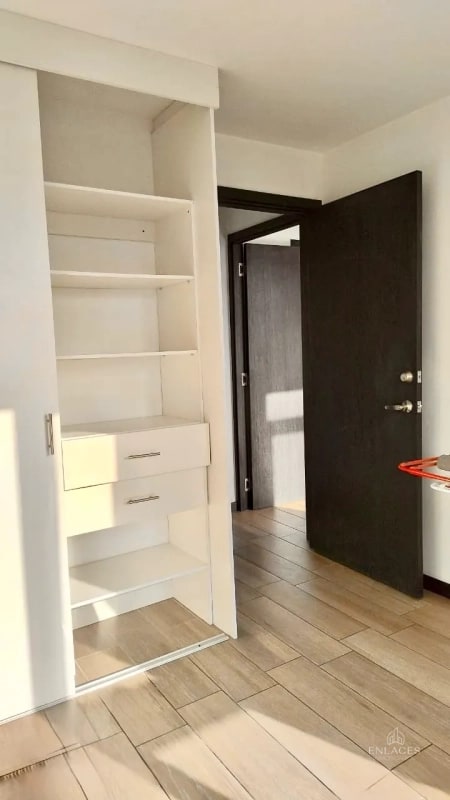 Zona 11 • Apartamento en Renta • Viró Mariscal • Amueblado - 3