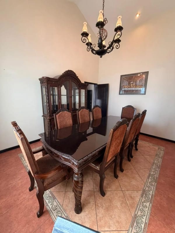 Preciosa residencia de un nivel en Lazos de Fraijanes — Casa en Venta en Lazos de Fraijanes, Carretera a El Salvador, Guatemala, Ciudad — foto 8 de 16