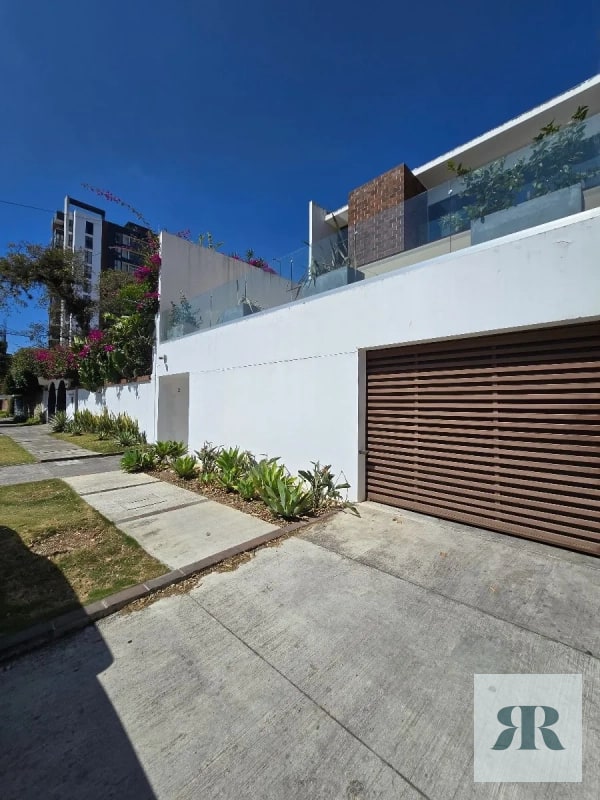 *Casa en Venta Vista Hermosa II, dentro de garita, 4 dormitorios* - 11