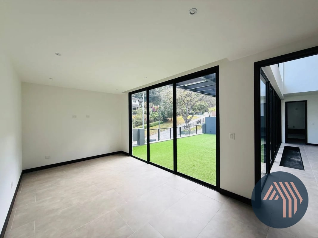 VENTA DE PRECIOSA CASA - ARAMA, SANTA CAT. PINULA - 7