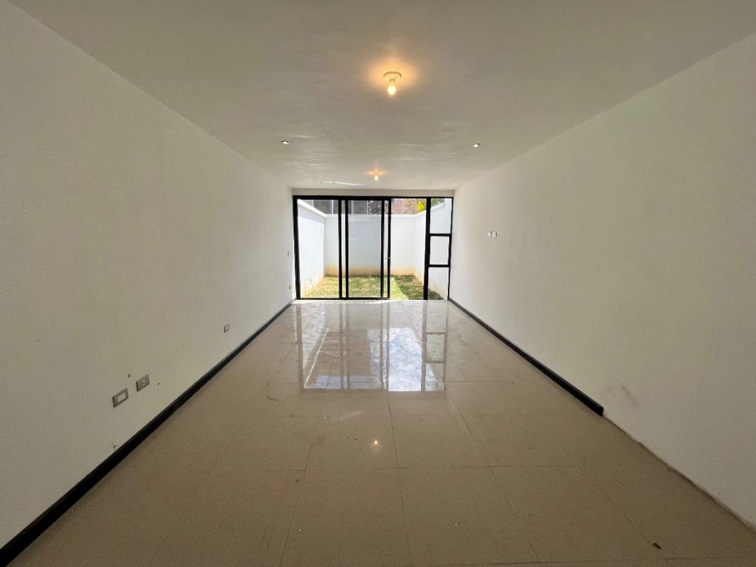CASA DE 3 HABITACIONES EN VENTA  ZONA 16 HACIENDA REAL — Casa en Venta en Hacienda Real, Zona 16, Guatemala, Ciudad — foto 3 de 6