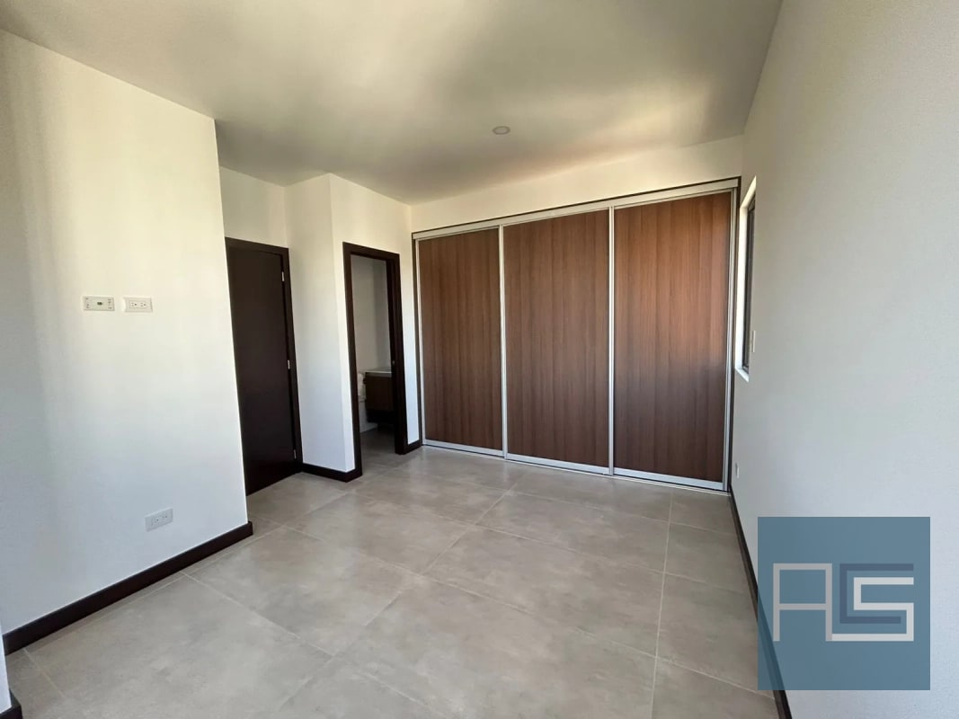 Moderno e iluminado apartamento amueblado en Alquiler para estrenar en Vista Hermosa II — Apartamento en Alquiler en Arles, Zona 15, Guatemala, Ciudad — foto 7 de 16