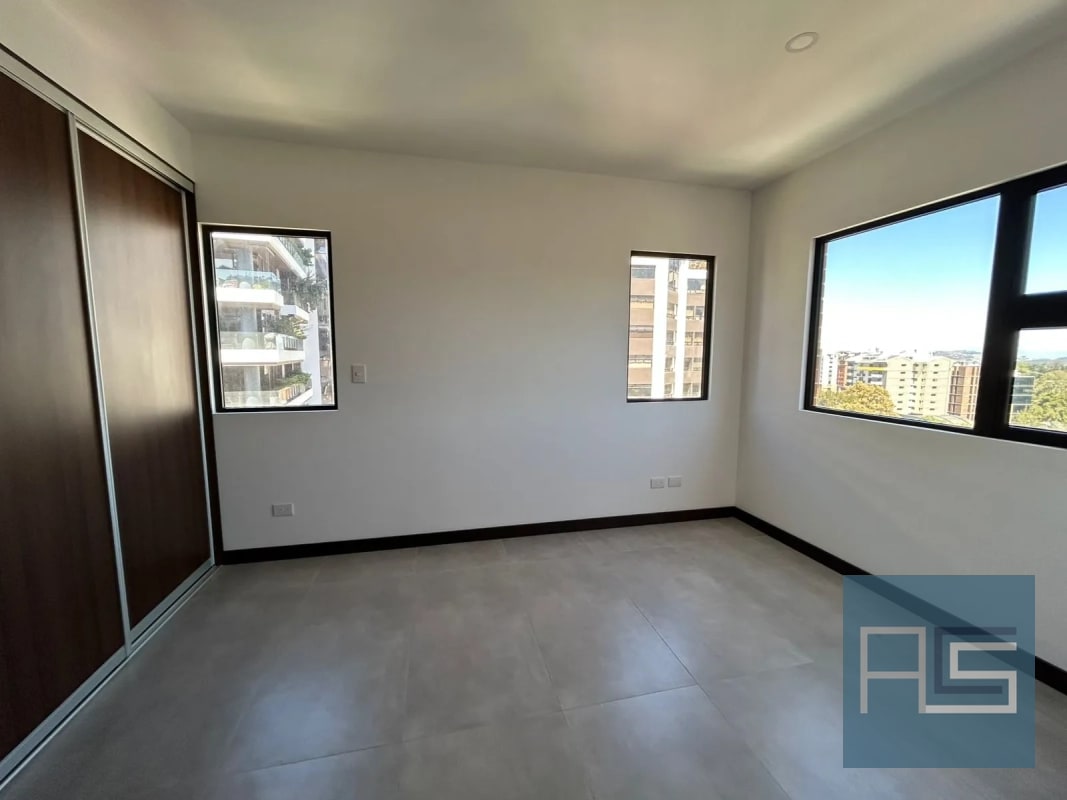 Moderno e iluminado apartamento amueblado en Alquiler para estrenar en Vista Hermosa II — Apartamento en Alquiler en Arles, Zona 15, Guatemala, Ciudad — foto 4 de 16