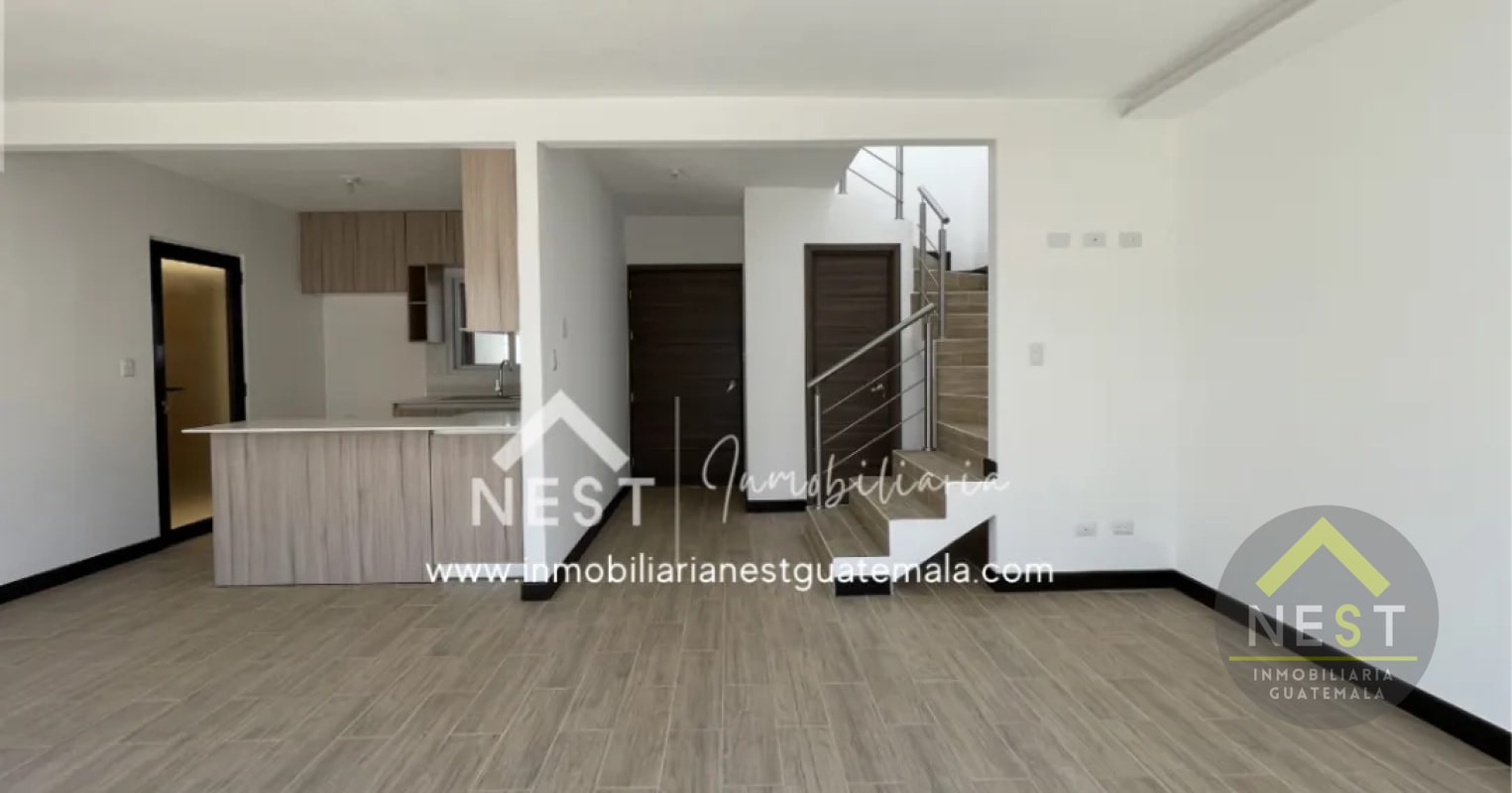 Casa nueva en renta con jardín | Bosques de Santa Elena - Km 26.5 CAES - 17