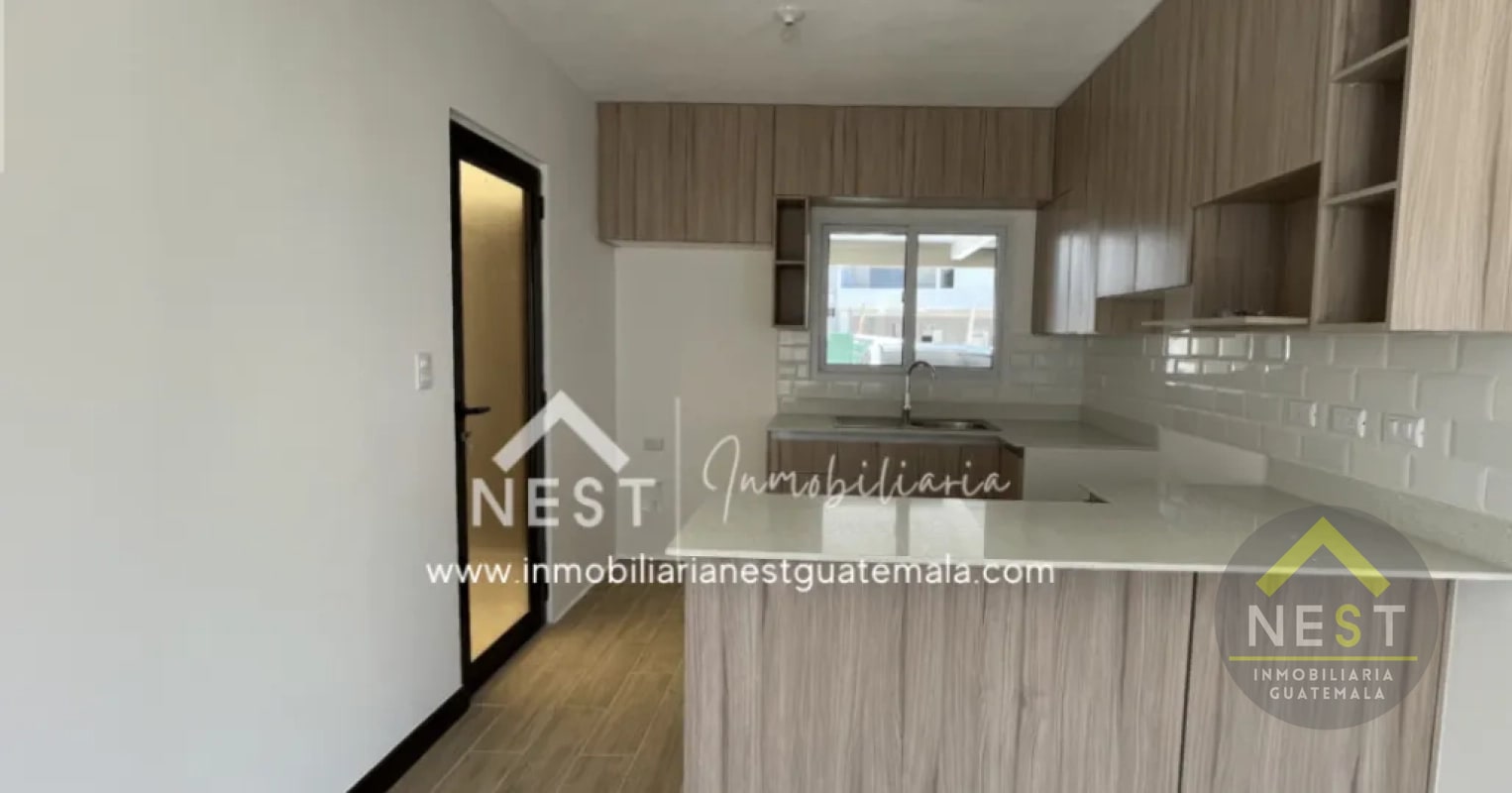 Casa nueva en renta con jardín | Bosques de Santa Elena - Km 26.5 CAES - 16